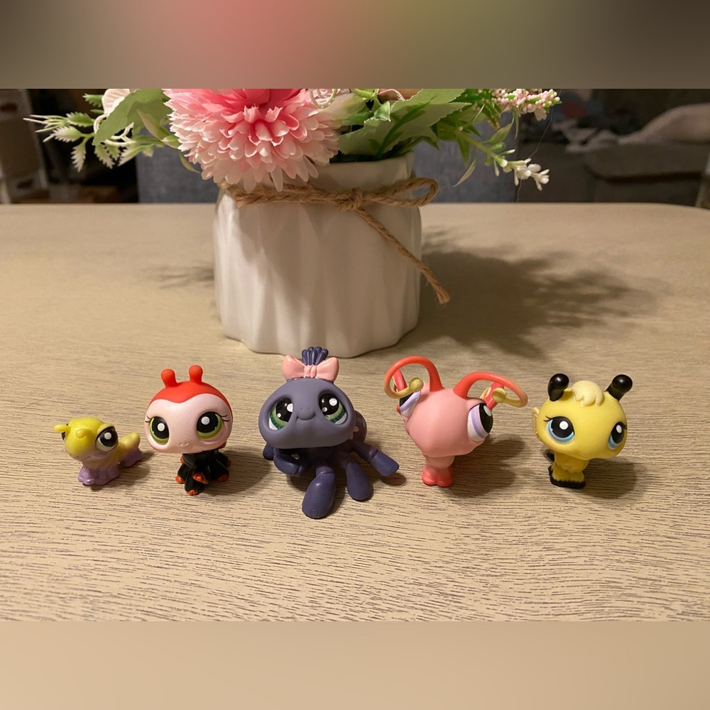 ❌SOLD❌ Lot of 5 Littlest Pet Shop Bugs